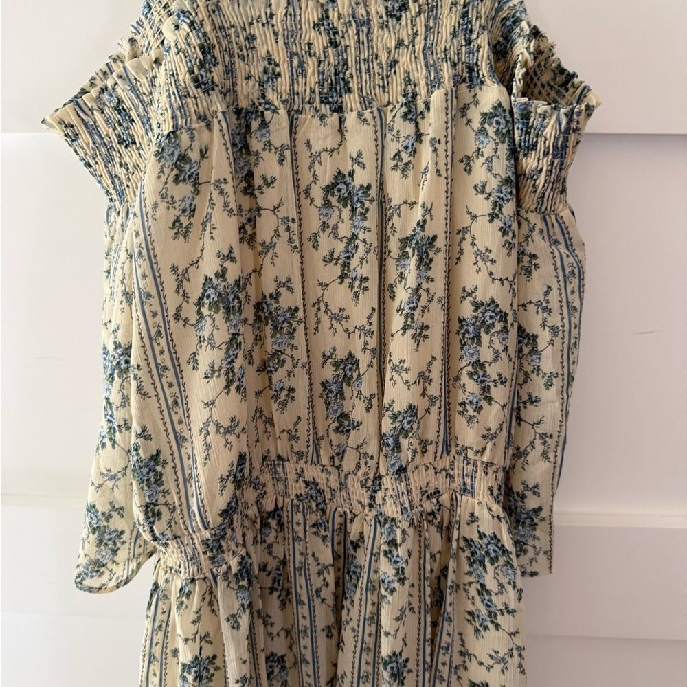 POL Floral off the shoulder with mini straps Cream and Blue Dress - Picture 11 of 11
